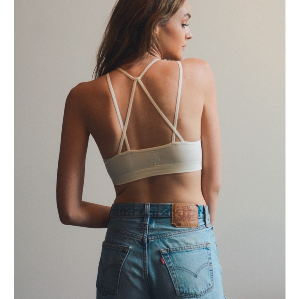 PLUS SIZE Floral Cut Out BRALETTE - Picture 6 of 8